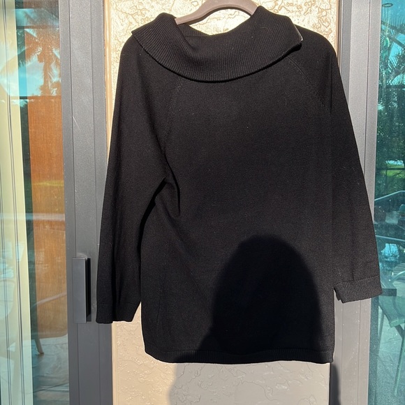 Spence, net, large, gorgeous sweater - Picture 4 of 4